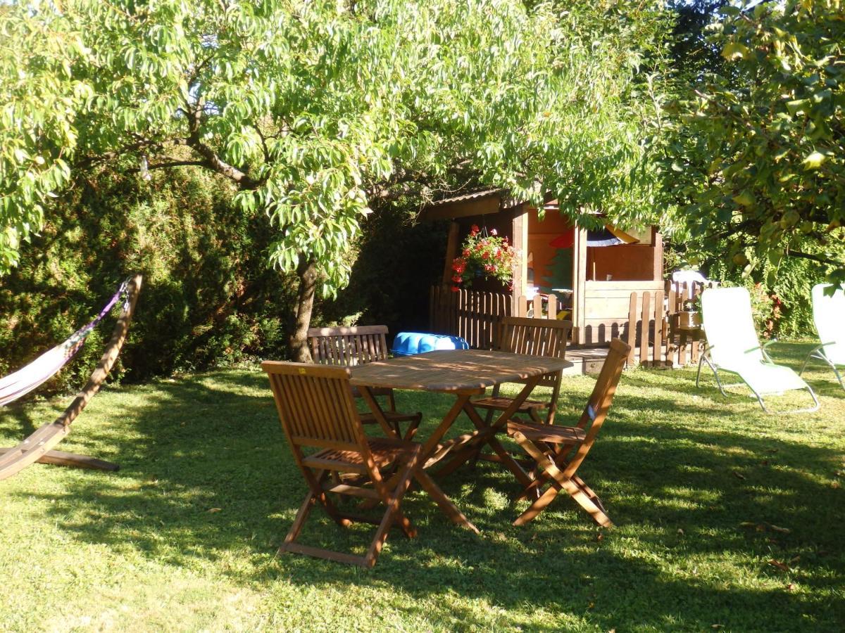 Au Coeur Des Alpes Bed & Breakfast Marignier Bagian luar foto
